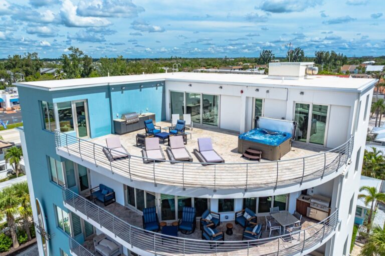 Beach House Residence - Penthouse